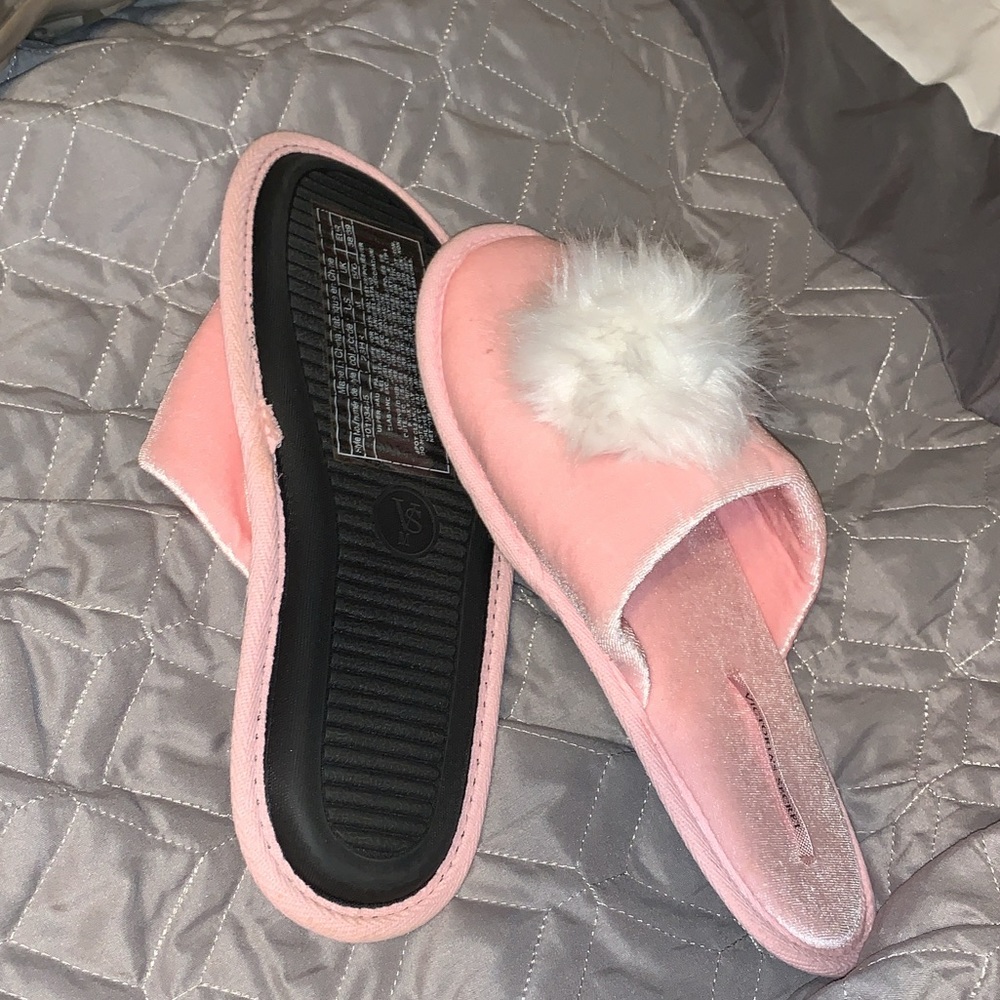 VS slippers